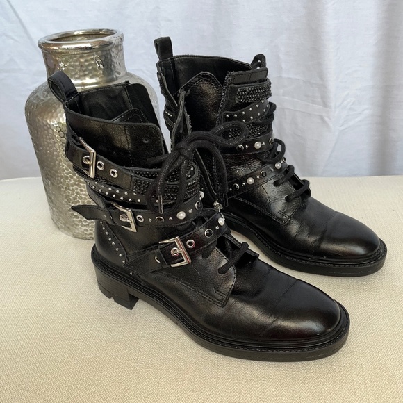 Zara Shoes - Zara (38) black leather moto boots, with side zipper.